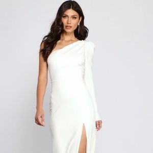 Windsor Kimberly One-Shoulder Formal Gown